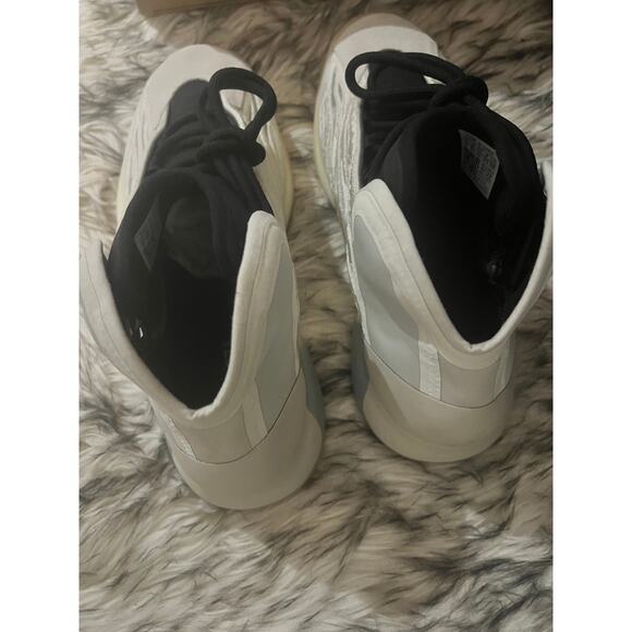 Adidas Yeezy QNTM “Quantum” – Men’s Size 9 – HQ2085 - Picture 4 of 6